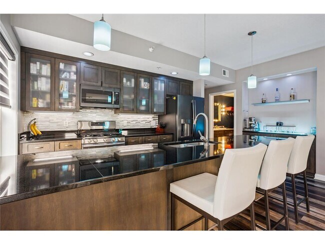 Building Photo - 1829 Park Ave