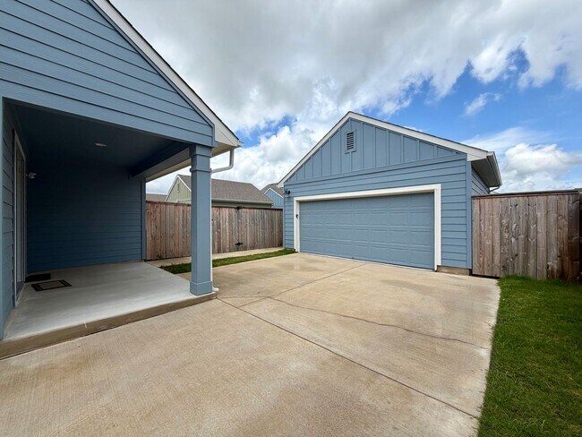 Building Photo - 207 Cherry Blossom Ln