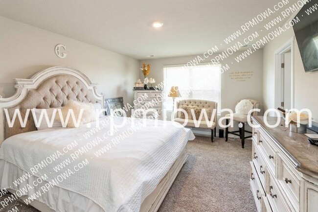 Building Photo - 265 Prairie Bluff Dr