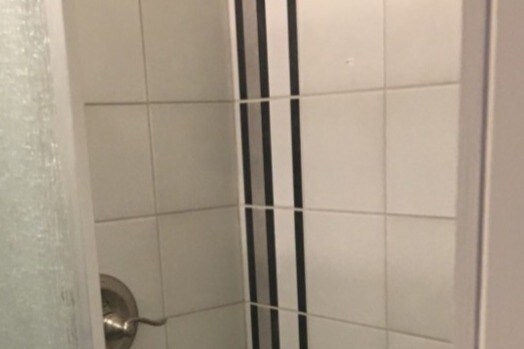 Stylish Tiled Bath - 3302 Delachaise St