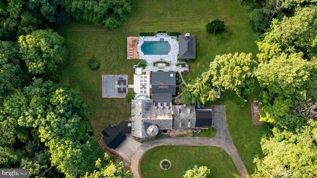 Building Photo - 3000 Caves Rd