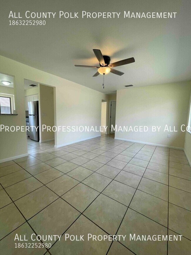 Freshly Updated 2 Bedroom Duplex in North 235 Leelon Rd Lakeland