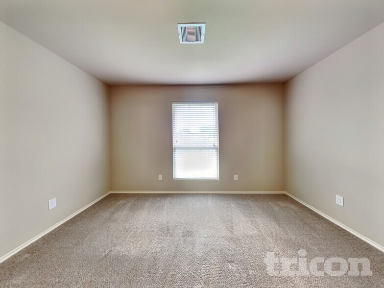 Building Photo - 955 Oak Falls Dr