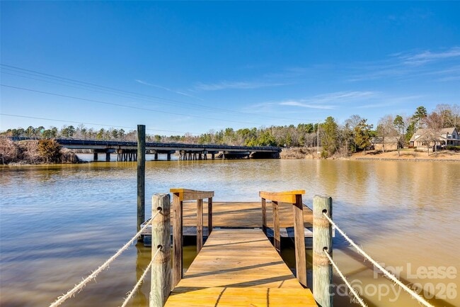 Building Photo - 1739 Old Clay Hill Rd