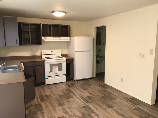 Building Photo - 7616 Mount Hood