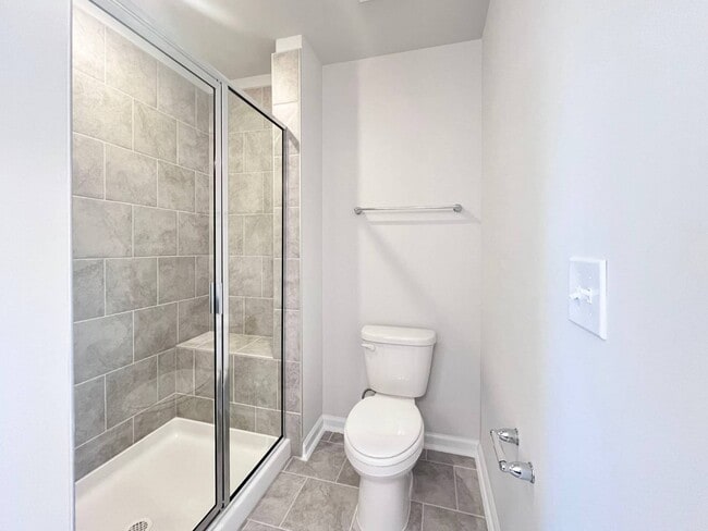 Building Photo - 1988 Rosedale Rdg Ave