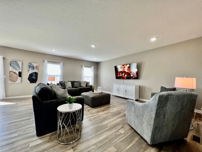 Building Photo - Brand new Executive home in Liberty Twp, Ohio