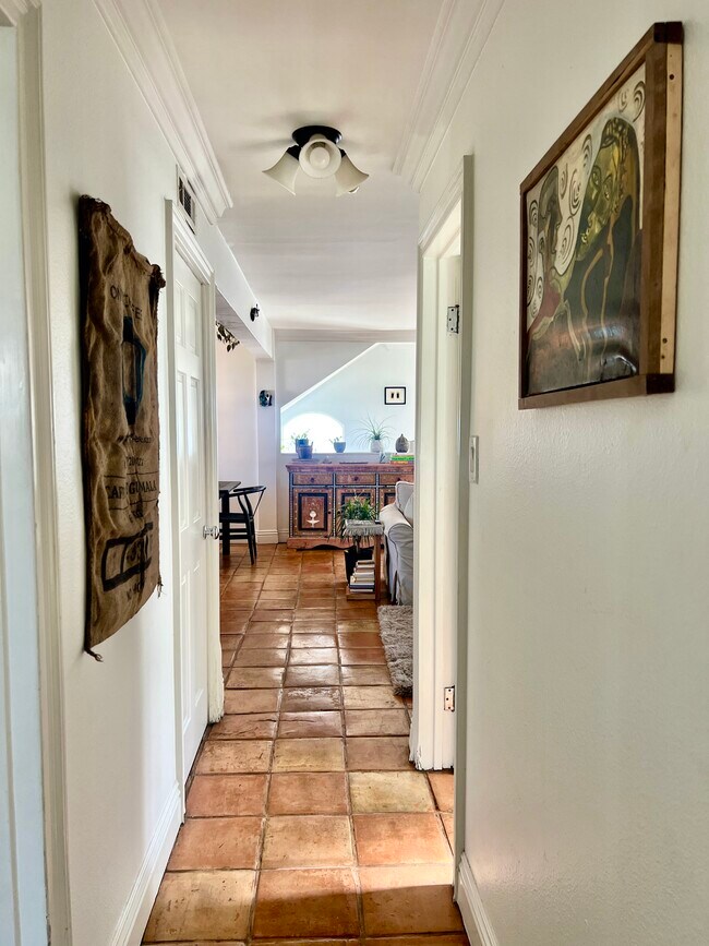 2Bedroom/2Bath - Hallway Between bedrooms and open living space - 33 S Venice Blvd