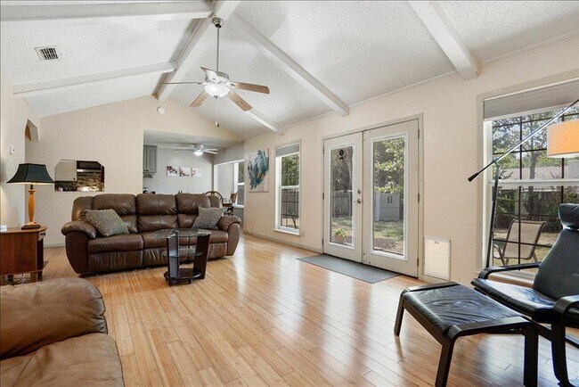 Building Photo - 4611 Cedargrove Dr