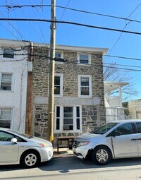 Building Photo - Charming 2bd/1ba Bala Cynwood Home!