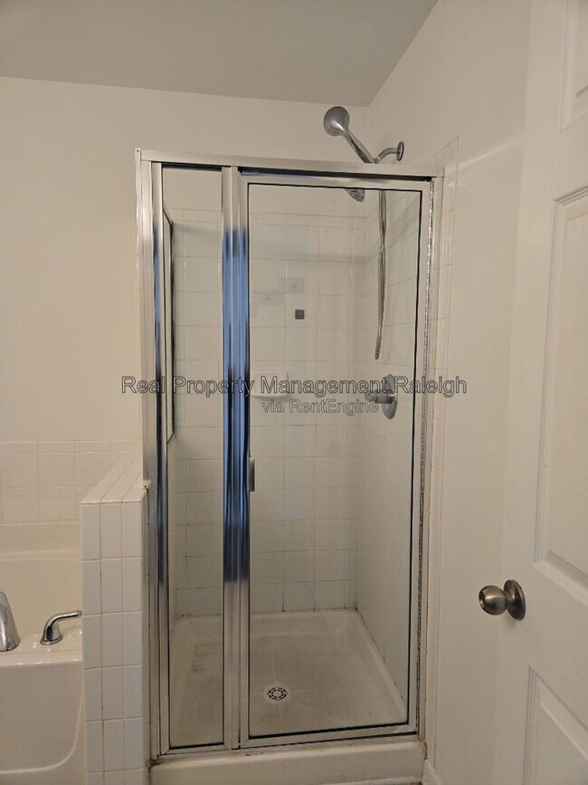 Building Photo - 8631 Neuse Club Ln