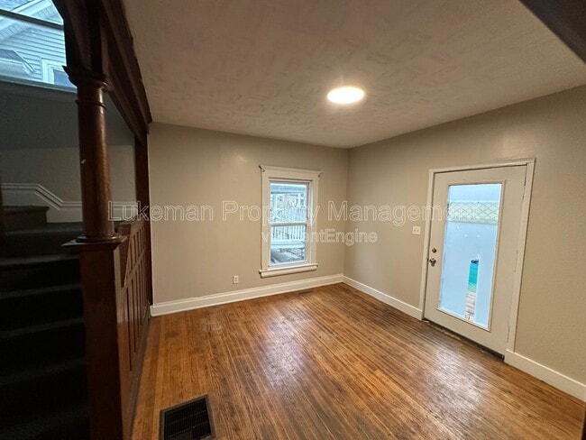 Building Photo - 517 Walnut Ct