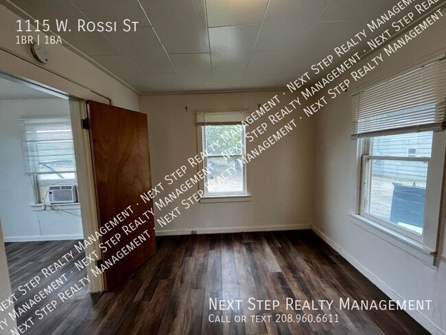Building Photo - 1115 Rossi St