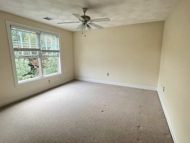 Building Photo - 36 Middlesex Ave