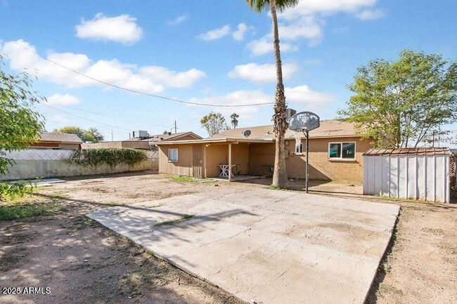 Building Photo - 3307 N 59th Ave