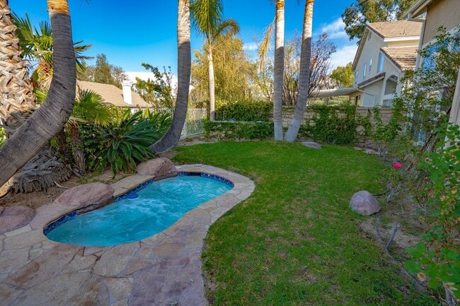 Building Photo - Northbridge 4 Bedroom Home in Valencia!