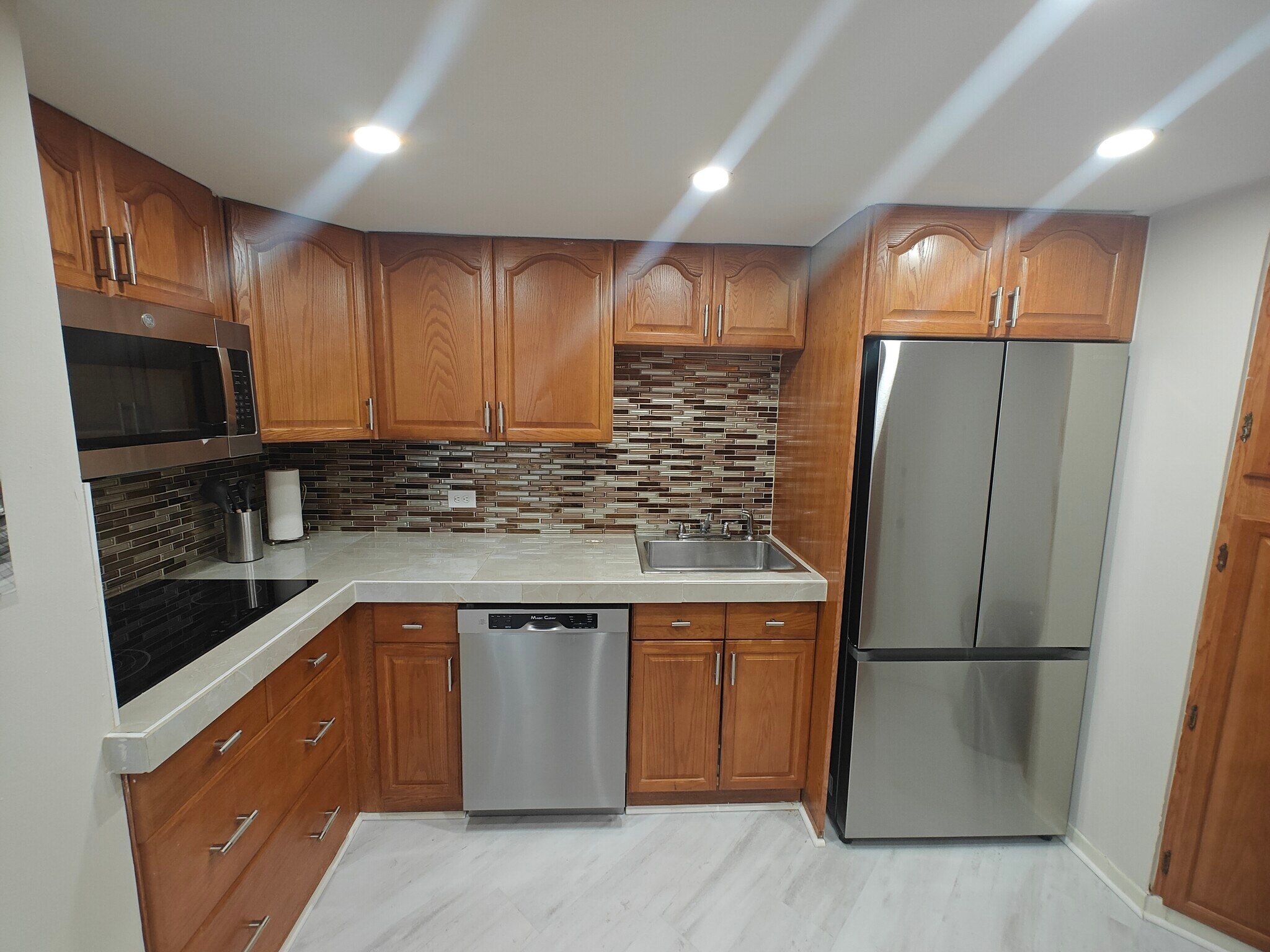 Building Photo - 801 Brickell Bay Dr