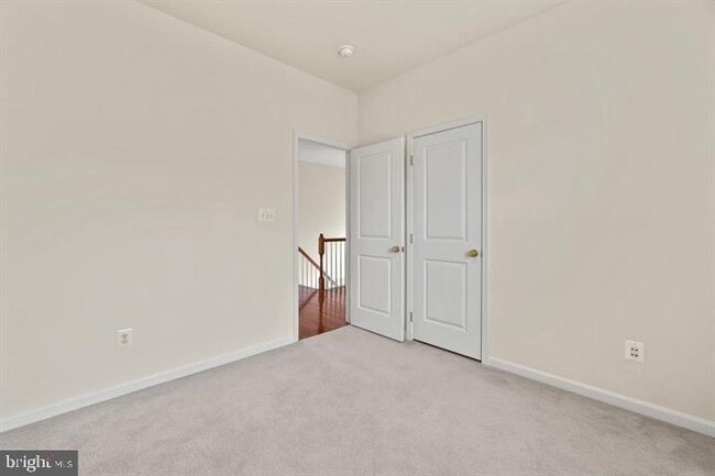 Building Photo - 14160 Catbird Dr
