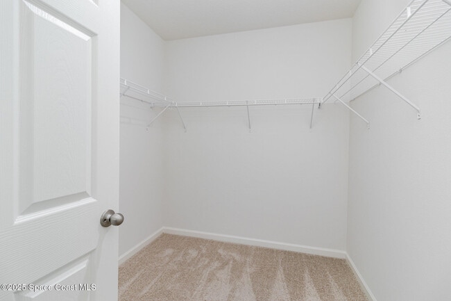 Building Photo - 975 Remington Green Dr SE