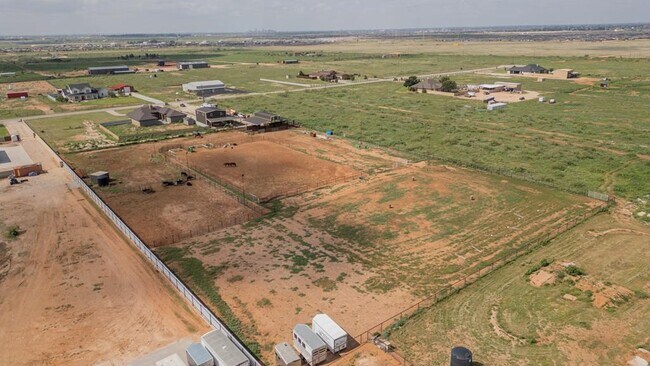 Building Photo - 3701 Timber Wolf Trl