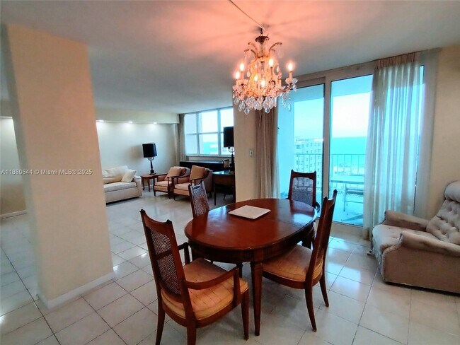 Building Photo - 1410 S Ocean Dr