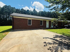 Building Photo - 2296 Beth Haven Church Rd