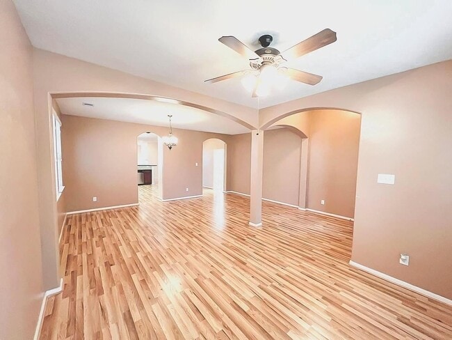 Building Photo - 11907 Golden Lodge Ln