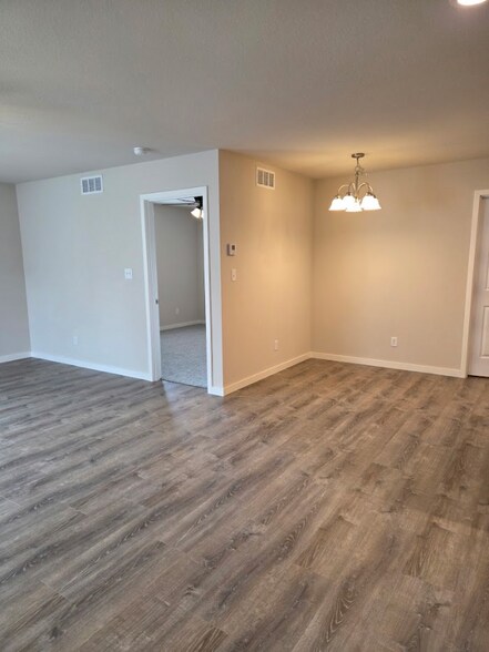 Building Photo - 5989-5991 Hanson Ct