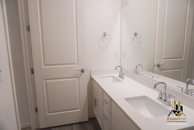 Building Photo - 2939 Limoges Walk