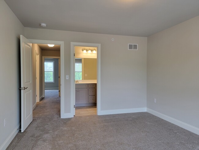 Building Photo - 262 Sage Blvd