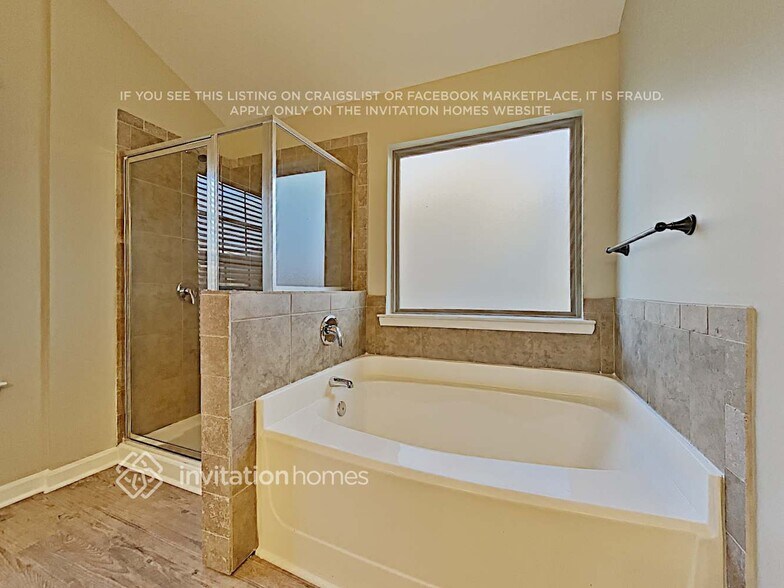 Building Photo - 807 Kite Way