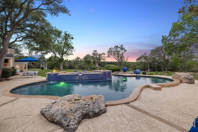 Building Photo - 17700 N Rim Dr