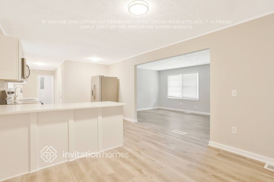 Building Photo - 133 Rosewood Dr