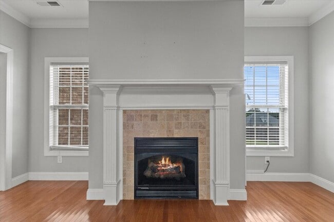 Building Photo - 25756 Iron Gate Dr