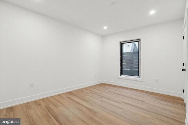 Building Photo - 808 N 3rd St