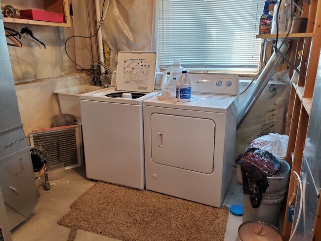 Building Photo - 3BR 2BA Single Family Home in Anoka