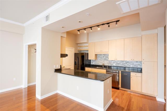 Building Photo - 3225 Turtle Creek Blvd Blvd