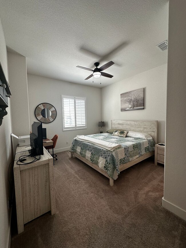 Building Photo - Single-story home in Spring Lake