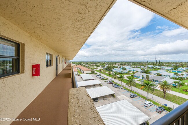 Building Photo - 500 Palm Springs Blvd