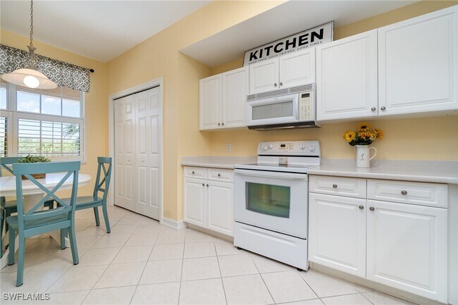 Building Photo - 10520 Amiata Way