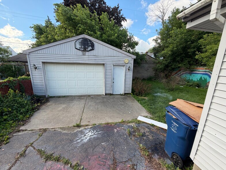 Building Photo - 1521 Berrywood Ln