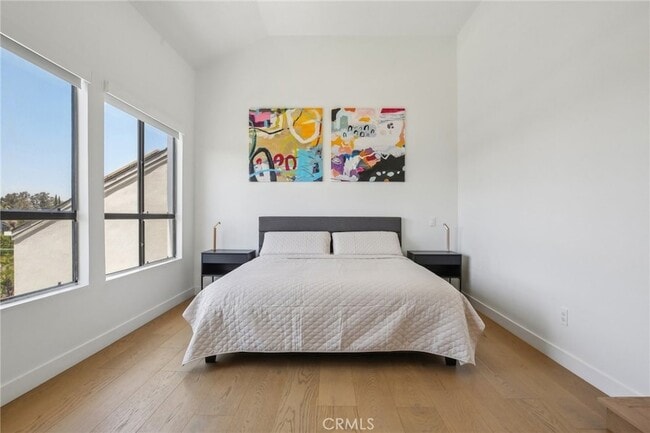 Building Photo - 15 Waterway