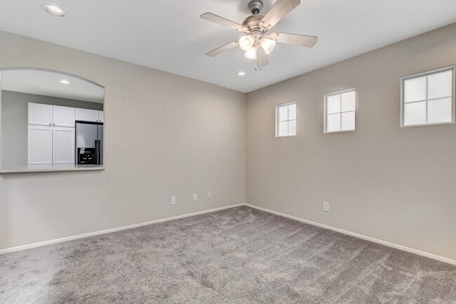 Building Photo - Beautiful 2 Story, 3 Bedroom Home Northwest!