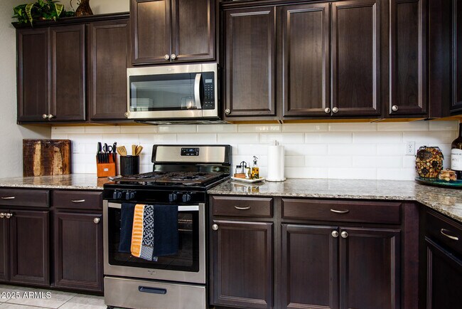 Building Photo - 41769 W Canasta Ln