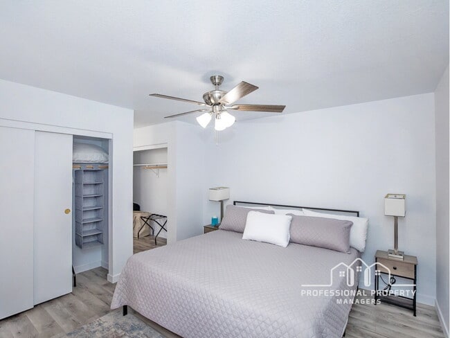 Building Photo - 3-bedroom, 2-bathroom home in Yuma Corona