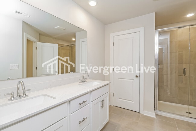 Building Photo - 2433 Appalachian Trl Dr