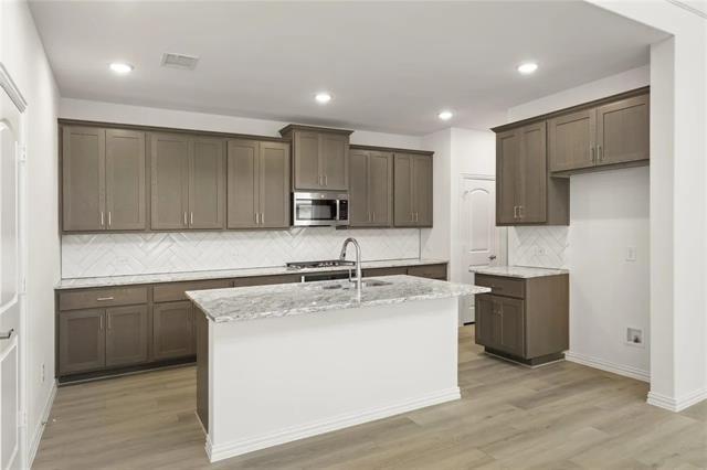 Building Photo - 212 Golden Run Dr