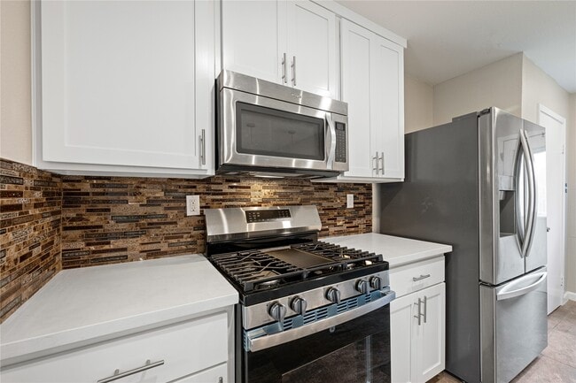 Building Photo - 12050 Sela Ln