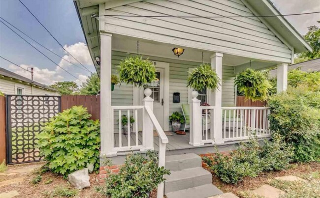 Building Photo - 605 48th St S