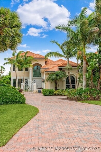 Building Photo - 6530 SE South Marina Way